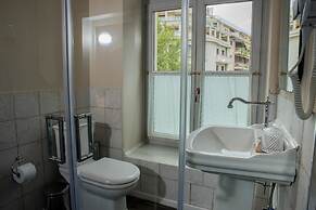 Kyria Boutique House