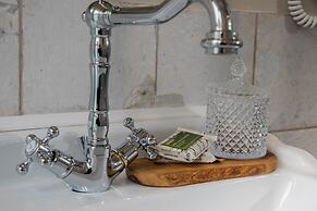 Kyria Boutique House