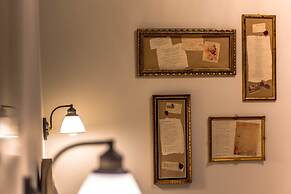 Kyria Boutique House