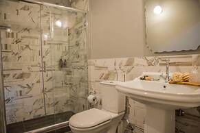 Kyria Boutique House