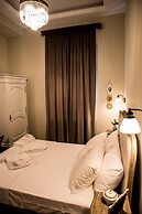 Kyria Boutique House