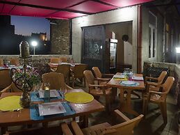 Griboedov Hostel & Suites