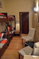 Griboedov Hostel & Suites
