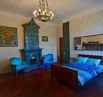 Griboedov Hostel & Suites