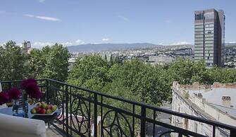 Griboedov Hostel & Suites