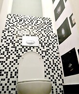 Griboedov Hostel & Suites