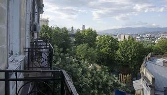 Griboedov Hostel & Suites