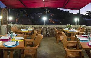 Griboedov Hostel & Suites