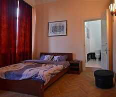 Griboedov Hostel & Suites