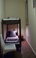 Griboedov Hostel & Suites