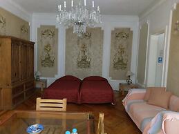 Anys Bed and Breakfast