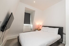 Piccadilly Lofts  by Allô Housing