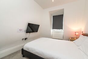 Piccadilly Lofts  by Allô Housing