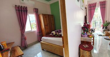 Queen Ponaland Homestay