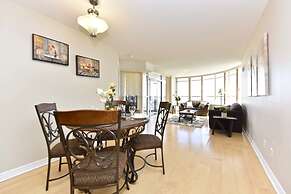 Sarkar Suites - 3888 Duke of York Blvd