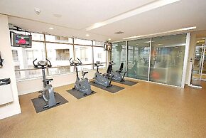 Sarkar Suites - 3888 Duke of York Blvd