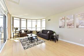 Sarkar Suites - 3888 Duke of York Blvd