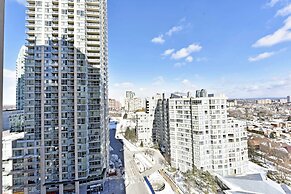 Sarkar Suites - 3888 Duke of York Blvd