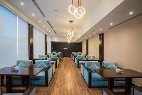 Naviti Warwick Dammam