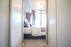 Sarkar Suites - YorkVille