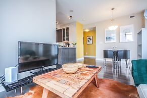 Sarkar Suites - YorkVille