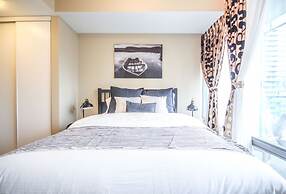 Sarkar Suites - YorkVille