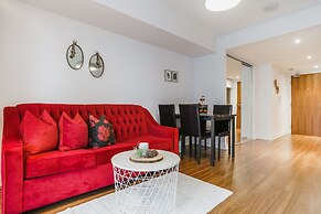 Sarkar Suites - 75 Queens Wharf