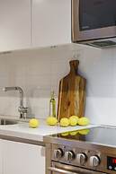 Sarkar Suites - 75 Queens Wharf