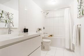 Sarkar Suites - 75 Queens Wharf