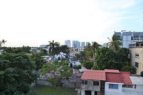 Condo Niza 266 by MDR
