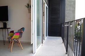 Condo Niza 266 by MDR