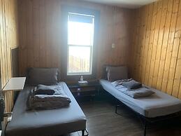 Party Hostel- Canmore Hotel Hostel