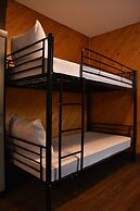 Party Hostel- Canmore Hotel Hostel