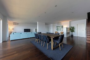 Xenon urban apartments