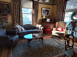 The Katherine Holle House