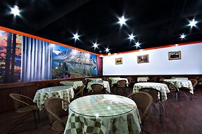 Beverly Commercial Motel