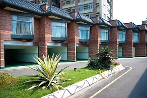 Beverly Commercial Motel