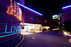 Beverly Commercial Motel