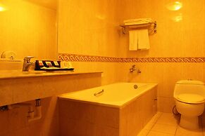 Beverly Commercial Motel