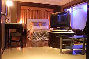 Beverly Commercial Motel