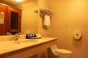 Beverly Commercial Motel