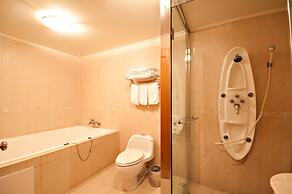 Beverly Commercial Motel