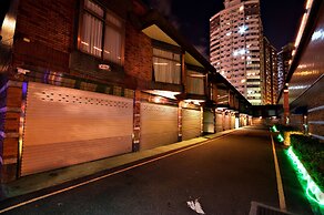 Beverly Commercial Motel