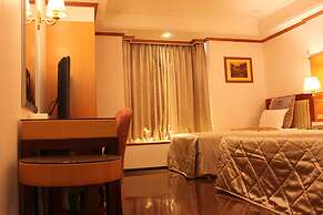 Beverly Commercial Motel