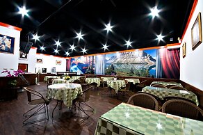 Beverly Commercial Motel