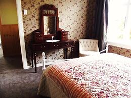 Kumara Historic Cottages - Hostel