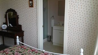 Kumara Historic Cottages - Hostel