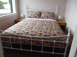 Kumara Historic Cottages - Hostel