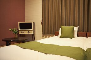 KAGURAZAKA RETRO BAR & HOTEL