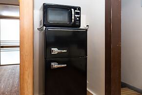 KAGURAZAKA RETRO BAR & HOTEL